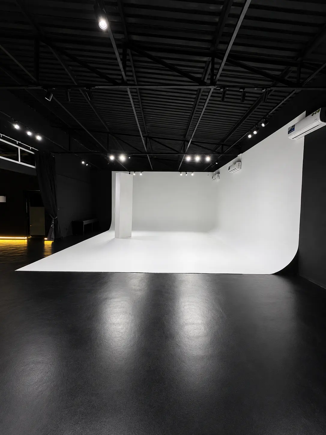 Main Studio view 10